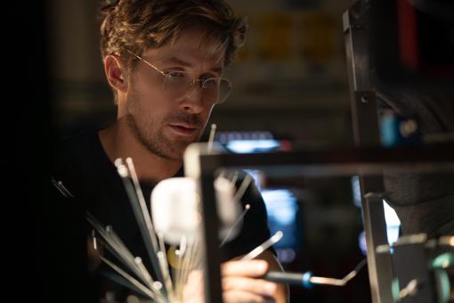 Ryan Gosling als Ryland Grace in DER ASTRONAUT - PROJECT HAIL MARY, von Amazon MGM Studios. Photo credit: Jonathan Olley  © 2025 Amazon Content Services LLC. All Rights Reserved.