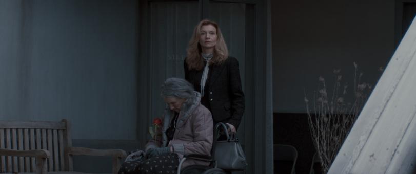 MAUDE DAVEY dans le rôle de Polly et TANDI WRIGHT dans celui de Susan dans EVIL DEAD BURN, un film de Warner Bros. Pictures et Sony Pictures.   © Sony Pictures Releasing Switzerland GmbH