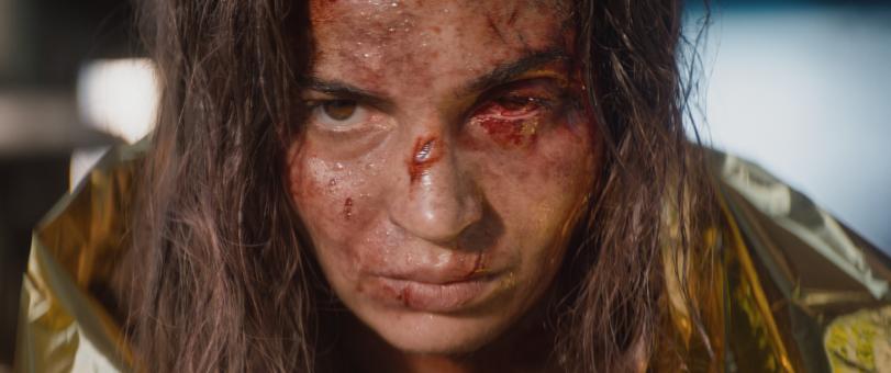 SOUHEILA YACOUB dans le rôle de Alice dans EVIL DEAD BURN, un film de Warner Bros. Pictures et Sony Pictures.   © Sony Pictures Releasing Switzerland GmbH