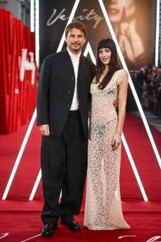 LONDON, ENGLAND – 24. SEPTEMBER: Josh Hartnett & Dakota Johnson beim UK Special Screening von VERITY im Curzon Mayfair am 24. September 2026 in London, England. (Foto: Eamonn M. McCormack/Getty Images für Amazon MGM Studios und Sony Pictures Entertainment)  © 2026 Getty Images
